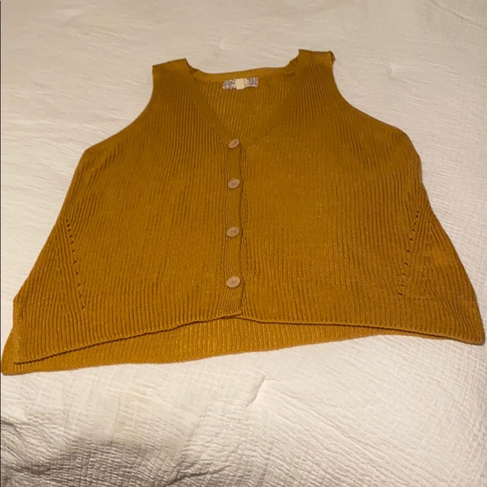 Mustard knit top